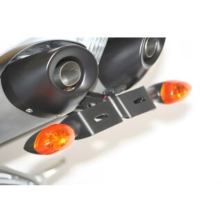 Umbaukit für Kennzeichenhalter von YAMAHA R 1 `07-`14, geeignet für orig. Blinker oder Miniblinker (z.B. KELLERMANN), inkl. LED-Kennzeichenleuchte und Anbauanleitung.