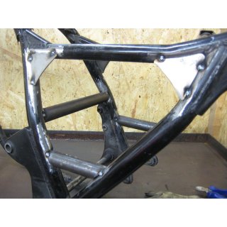Frame reinforcement of Z 1000 J, R and GPZ 1100 B1/B2
