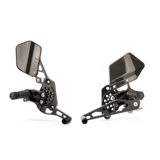 GILLES-Fußrastenanlage für YAMAHA YZF-R1 1998-1999, umgekehrtes Schaltschema möglich, YZF-R1 2000-2003, umgekehrtes Schaltschema möglich, nur links Carbon-Fersenschutz, CNC gefräst, verstellbar, schwarz eloxiert